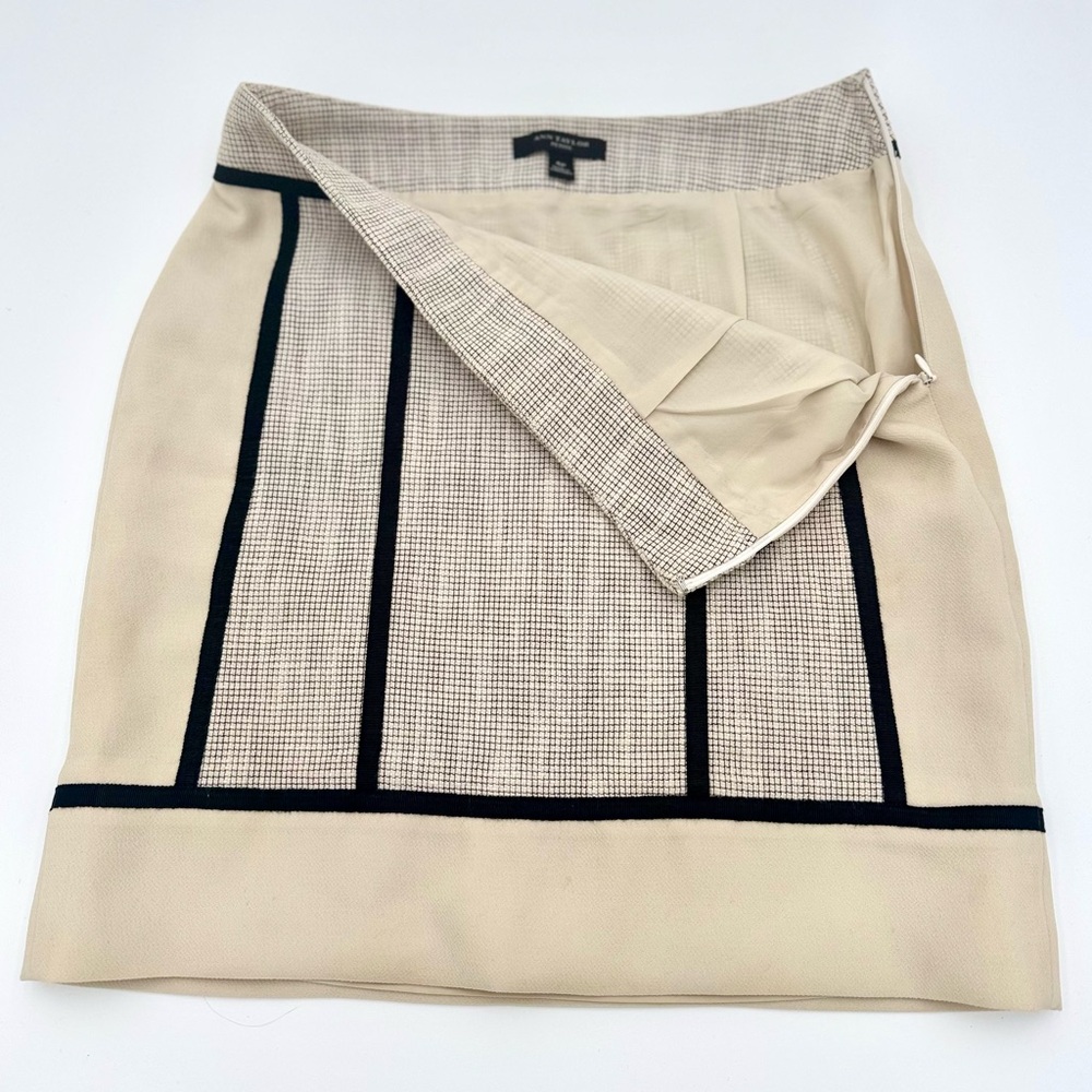 Ann Taylor Petite Cream and Black Pencil Skirt